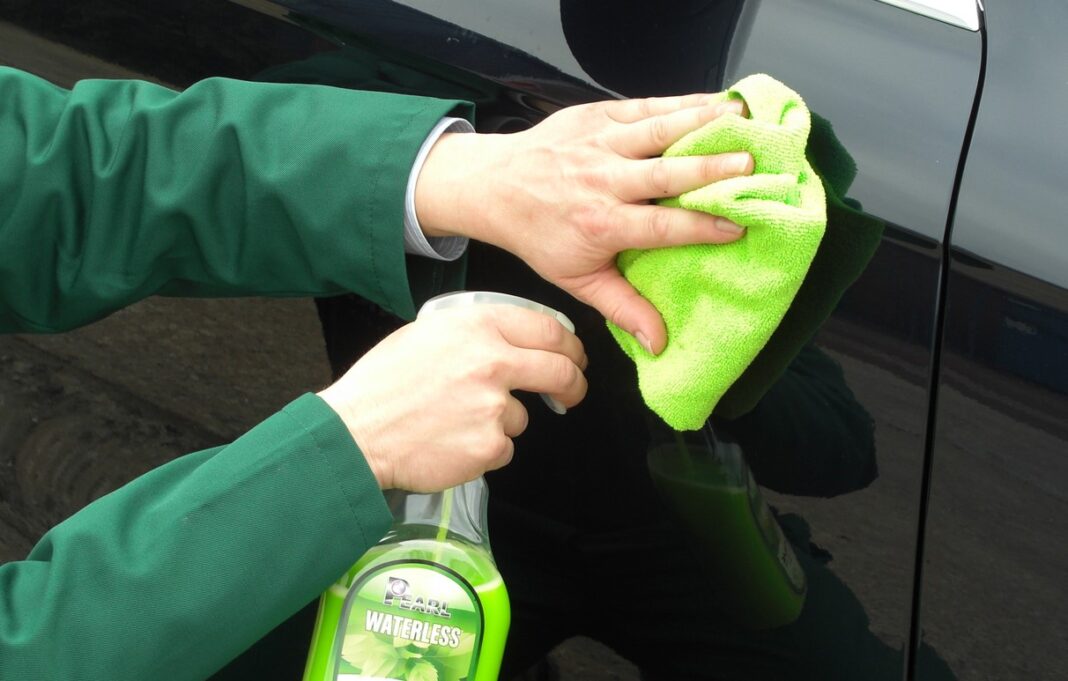 5 Pros and Cons of Using Waterless Car Washes 2024 Guide The