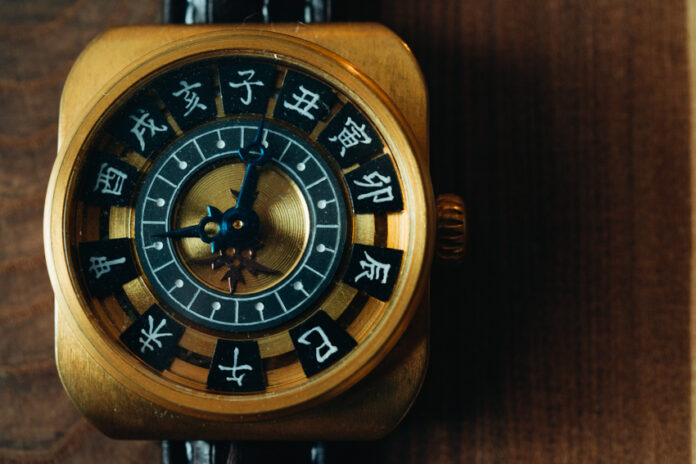 Craftsmanship Behind Japanese Clocks