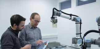 Simplifying Integration ─ Exploring Robot Command Interfaces for Cobots